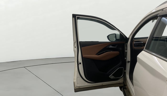 2024 MG HECTOR PLUS SHARP PRO 2.0 TURBO DIESEL 7 STR, Diesel, Manual, 25,742 km, LHS Front Door