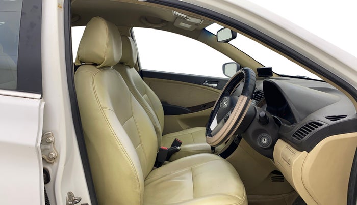 2014 Hyundai Verna FLUIDIC 1.6 CRDI SX AT, Diesel, Automatic, 68,737 km, Right Side Front Door Cabin