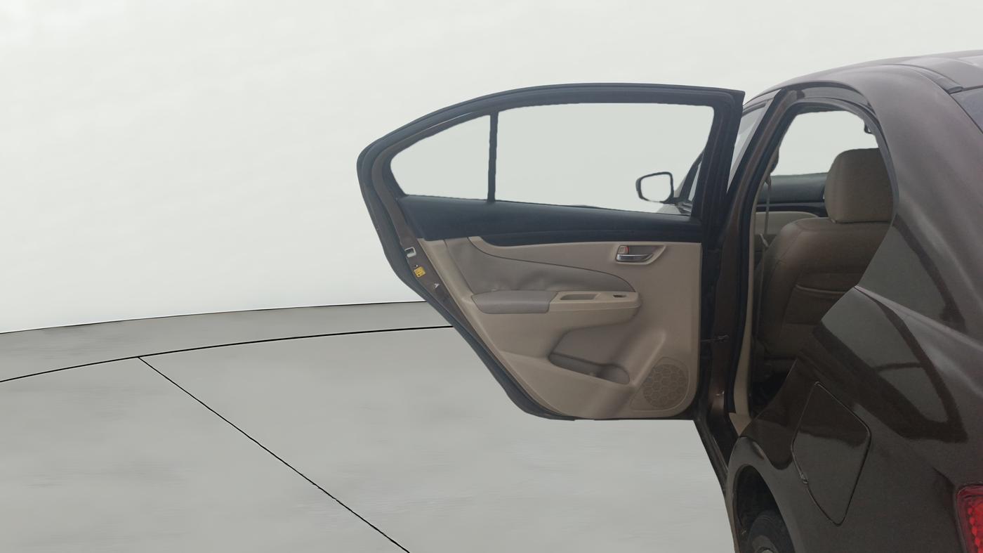 2016 Maruti Ciaz ZDI+ SHVS, Diesel, Manual, 1,11,925 km, LHS Rear Door