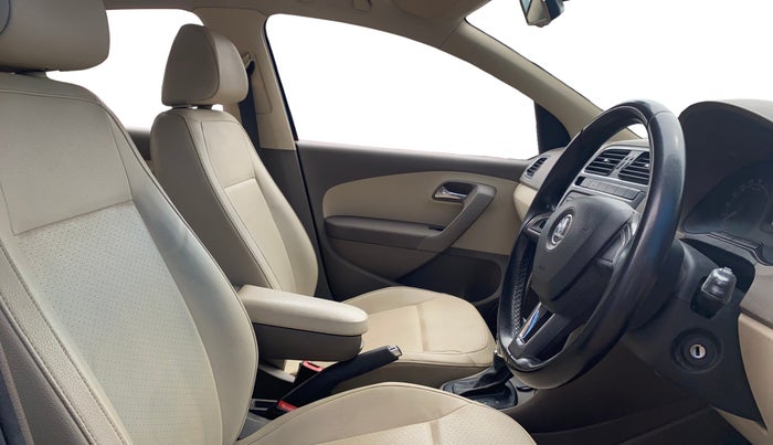 2016 Skoda Rapid 1.5 TDI CR STYLE PLUS AT, Diesel, Automatic, 75,952 km, Right Side Front Door Cabin