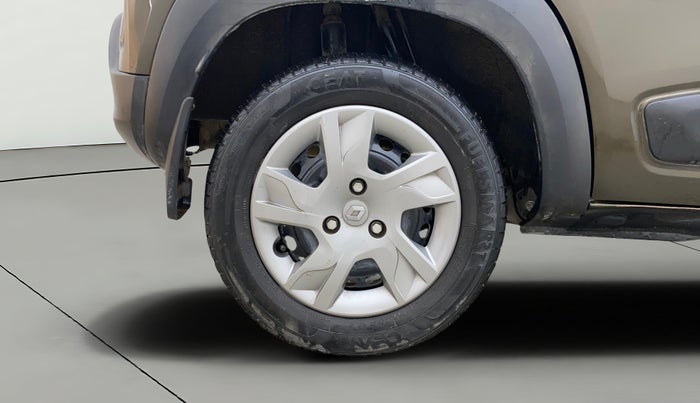 2019 Renault Kwid RXT 1.0 AMT, Petrol, Automatic, 28,718 km, Right Rear Wheel