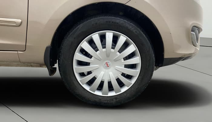 2015 Tata Zest XMS PETROL, Petrol, Manual, 97,267 km, Right Front Wheel