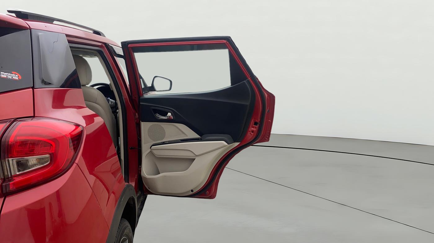 2019 Mahindra XUV300 W8 (O) 1.5 DIESEL, Diesel, Manual, 72,217 km, RHS Rear Door