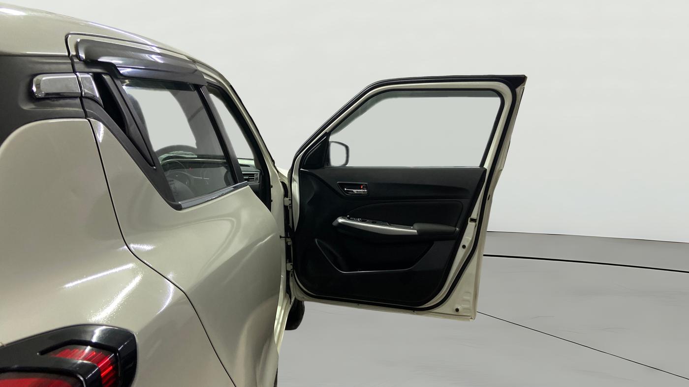 2020 Maruti Swift ZXI AMT, Petrol, Automatic, 33,817 km, RHS Front Door