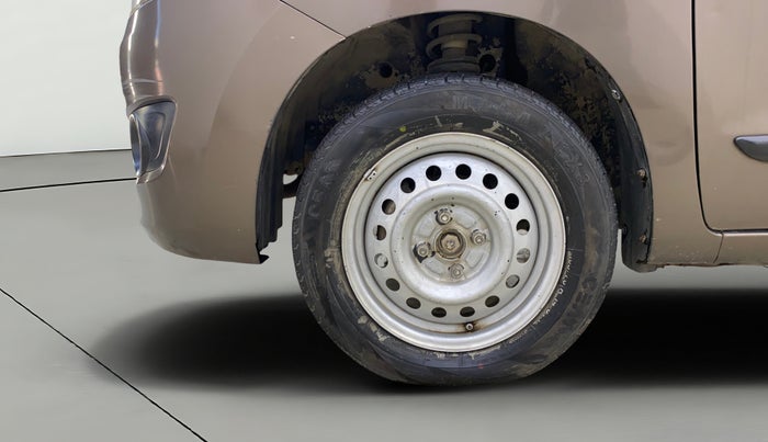 2017 Maruti Wagon R 1.0 VXI, Petrol, Manual, 72,754 km, Left Front Wheel