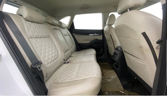 2019 KIA SELTOS HTX 1.5 DIESEL, Diesel, Manual, 1,26,862 km, Right Side Rear Door Cabin