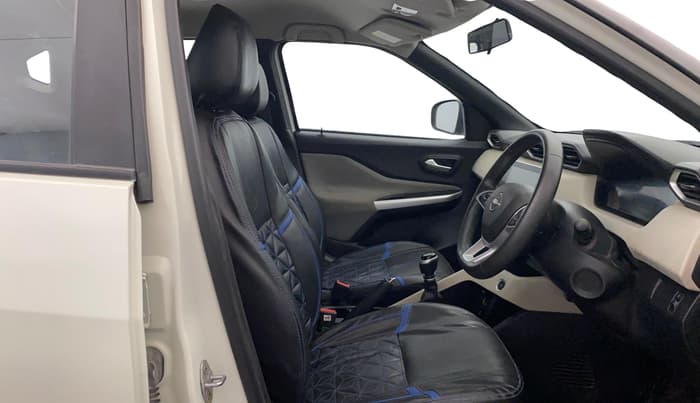 2021 Nissan MAGNITE XV MT, Petrol, Manual, 25,400 km, Right Side Front Door Cabin