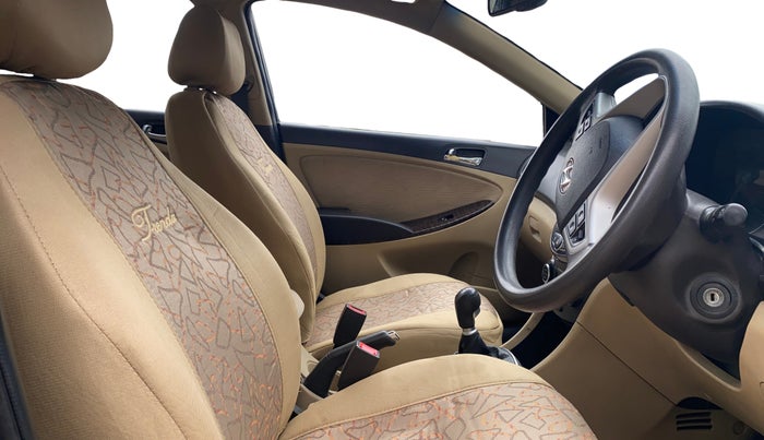 2013 Hyundai Verna FLUIDIC 1.6 VTVT EX, Petrol, Manual, 81,058 km, Right Side Front Door Cabin