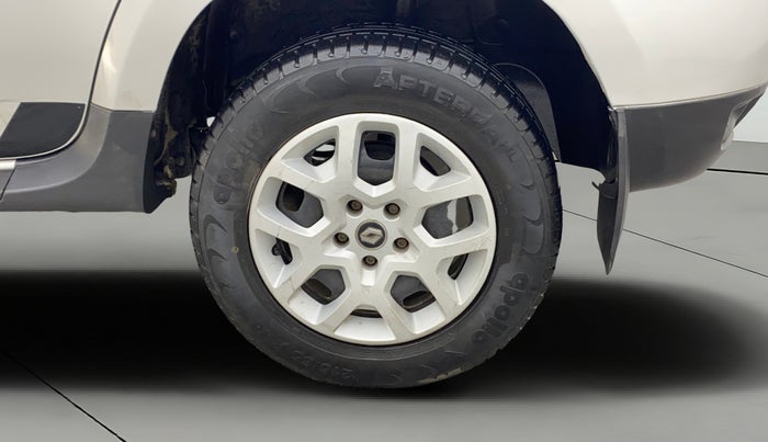 2017 Renault Duster RXL PETROL, Petrol, Manual, 42,528 km, Left Rear Wheel