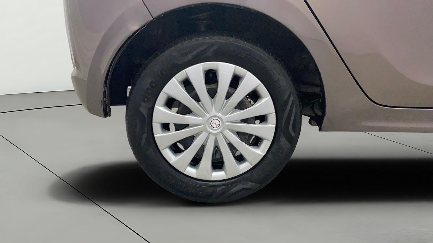2018 Tata Tiago XT PETROL, Petrol, Manual, 62,063 km, Right Rear Wheel
