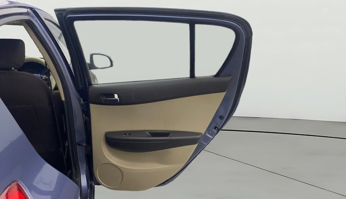 2014 Hyundai i20 SPORTZ 1.4 AT, Petrol, Automatic, 36,575 km, RHS Rear Door