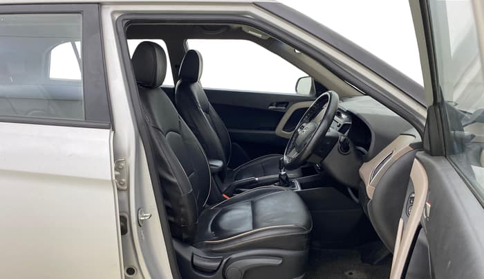 2016 Hyundai Creta SX PLUS 1.6 PETROL, Petrol, Manual, 81,330 km, Right Side Front Door Cabin