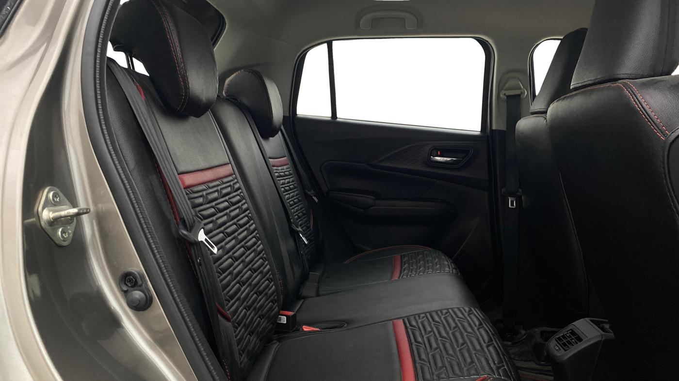 2024 Maruti Swift ZXi Plus AMT, Petrol, Automatic, 39,053 km, Right Side Rear Door Cabin