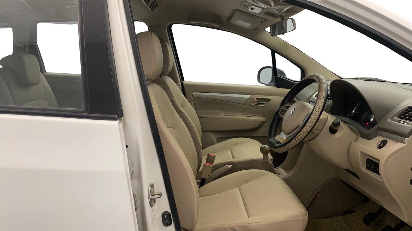 2016 Maruti Ertiga ZDI + SHVS, Diesel, Manual, 1,43,283 km, Right Side Front Door Cabin