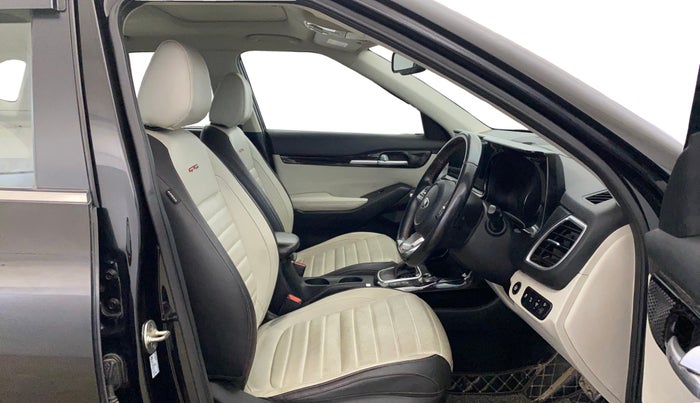 2019 KIA SELTOS GTX PLUS 1.4 PETROL DCT DUAL TONE, Petrol, Automatic, 46,512 km, Right Side Front Door Cabin