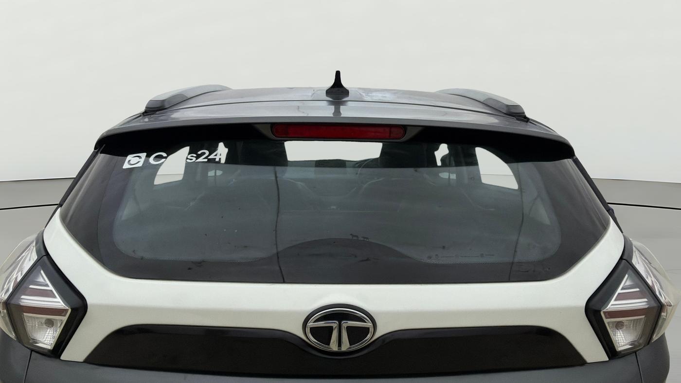 2022 Tata NEXON XM PLUS SUNROOF PETROL, Petrol, Manual, 60,341 km, Rear Windshield
