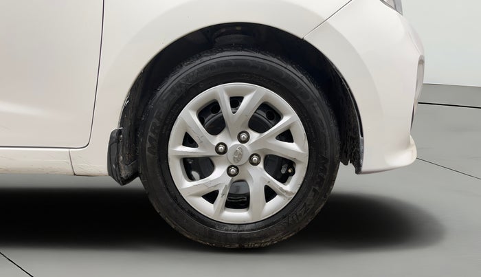 2018 Hyundai Grand i10 SPORTZ 1.2 KAPPA VTVT, CNG, Manual, 50,833 km, Right Front Wheel