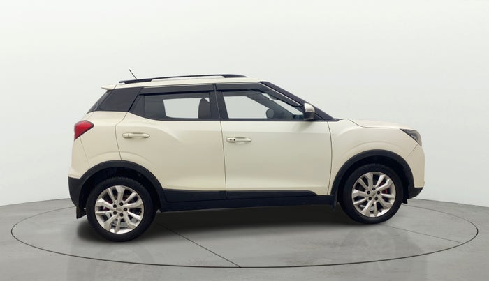 2019 Mahindra XUV300 W8 1.5 DIESEL, Diesel, Manual, 64,535 km, Right Side View