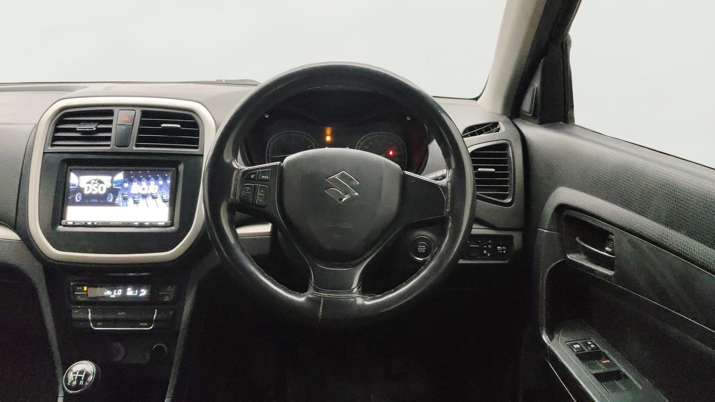 2020 Maruti Vitara Brezza VXI, Petrol, Manual, 1,02,160 km, Steering Wheel Close Up