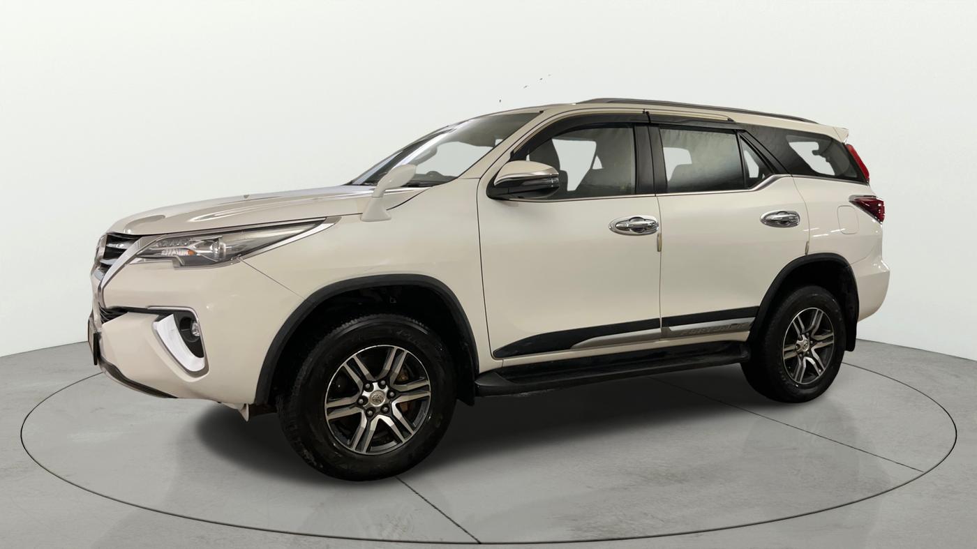 2018 Toyota Fortuner 2.8 4X2 MT, Diesel, Manual, 88,392 km, Left Front Diagonal
