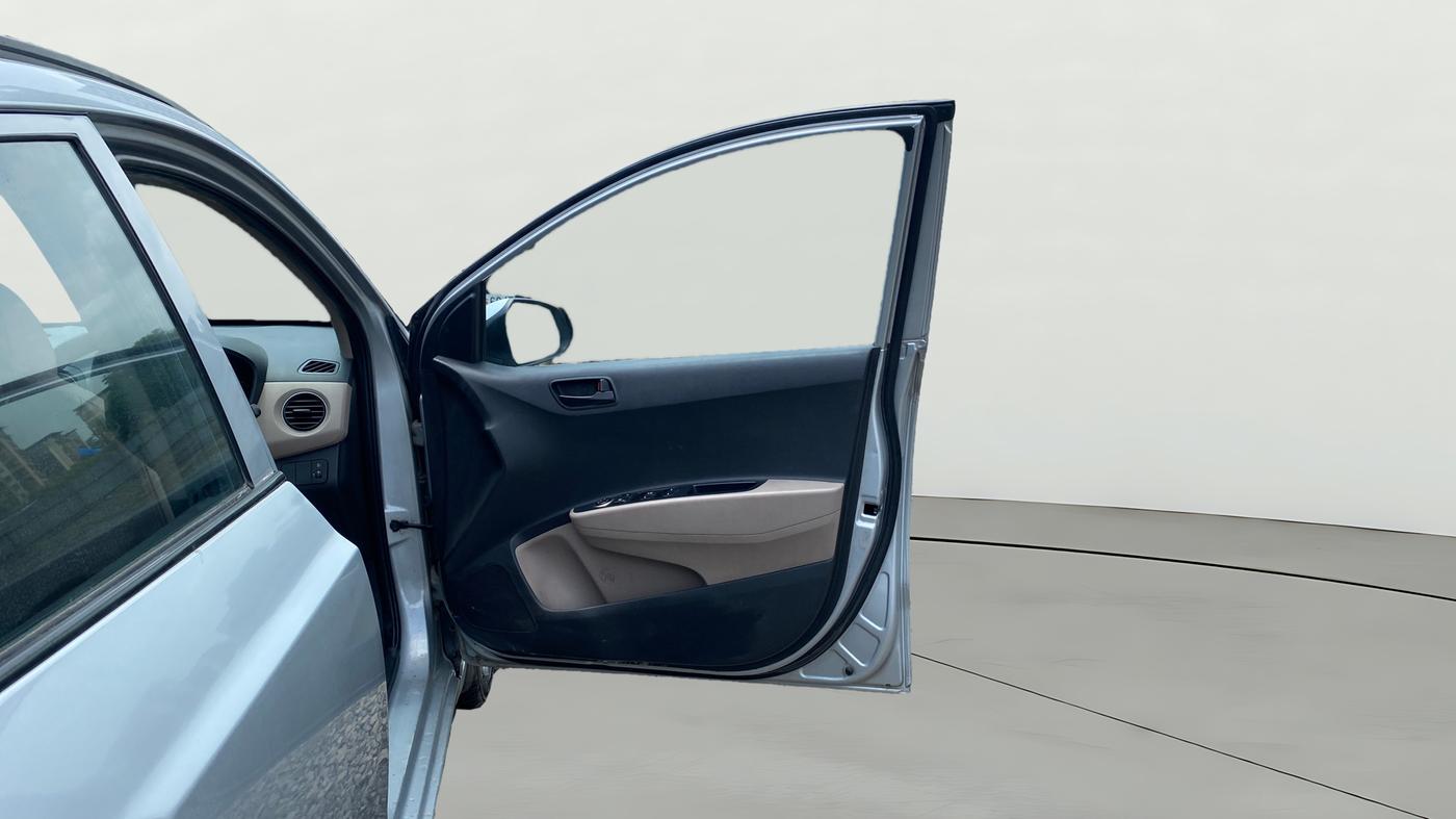 2018 Hyundai Grand i10 MAGNA AT 1.2 KAPPA VTVT, Petrol, Automatic, 25,209 km, RHS Front Door