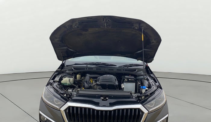 2022 Skoda SLAVIA STYLE 1.0L TSI AT, Petrol, Automatic, 74,692 km, Open Bonet