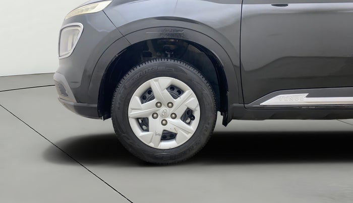 2020 Hyundai VENUE S 1.2, Petrol, Manual, 72,978 km, Left Front Wheel