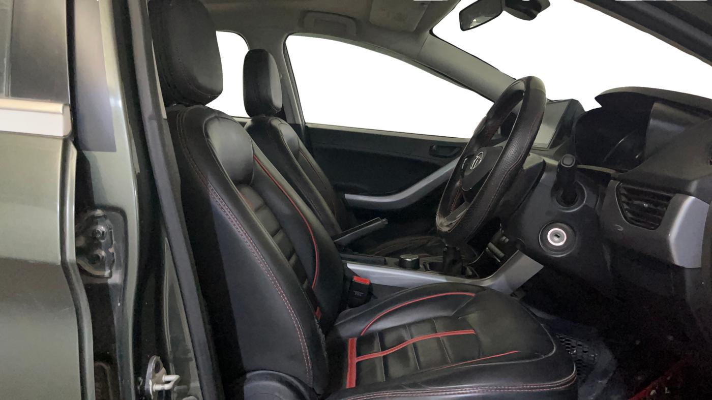 2022 Tata NEXON XM SUNROOF PETROL, Petrol, Manual, 22,474 km, Right Side Front Door Cabin