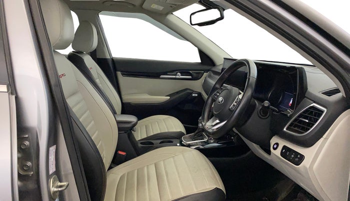 2020 KIA SELTOS GTX PLUS 1.4 PETROL DUAL TONE, Petrol, Manual, 47,325 km, Right Side Front Door Cabin