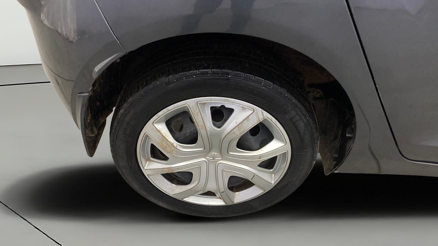 2022 Tata ALTROZ XM PLUS PETROL, Petrol, Manual, 49,469 km, Right Rear Wheel