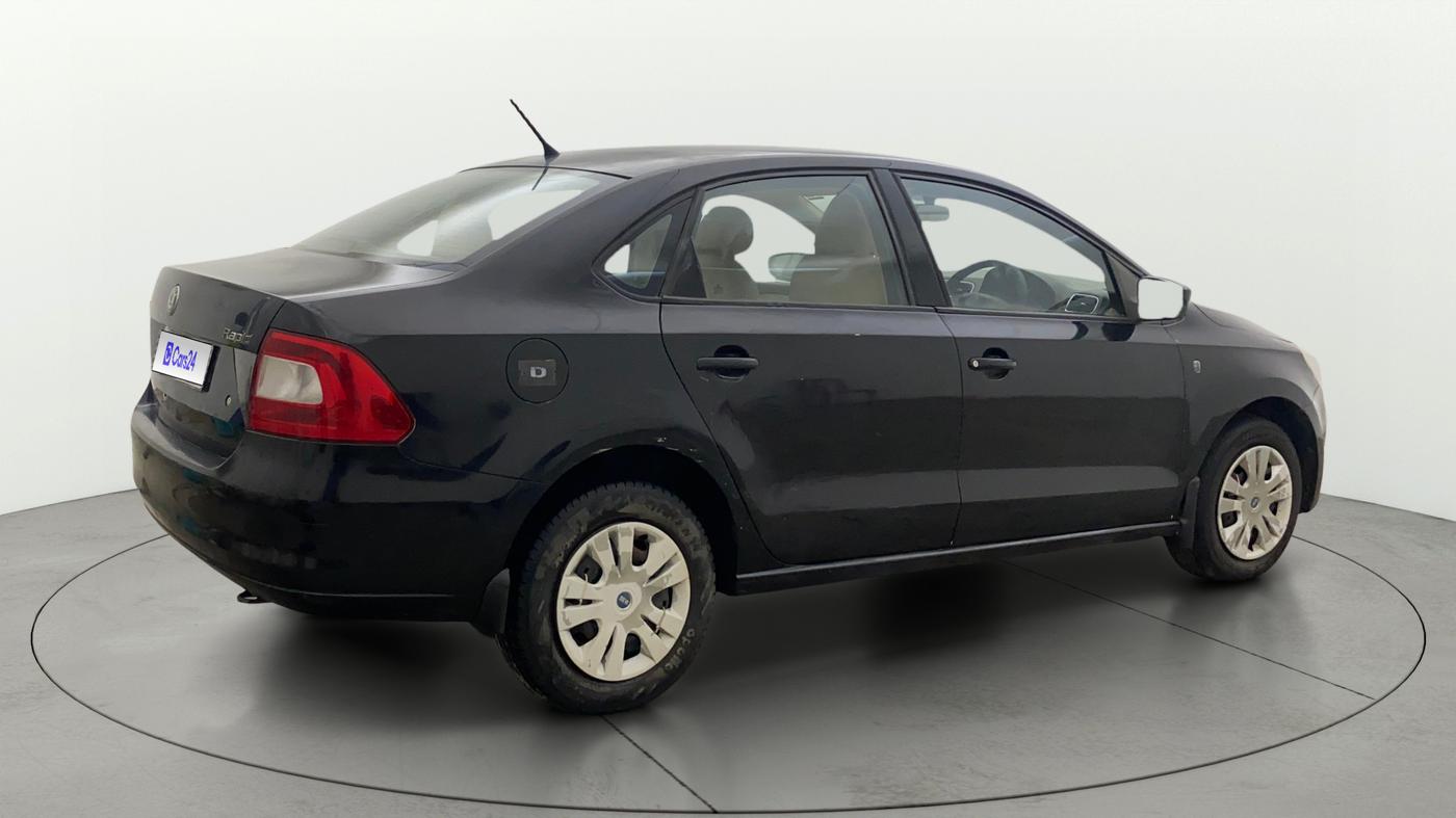 2013 Skoda Rapid AMBITION 1.6 TDI CR MT PLUS, Diesel, Manual, 92,633 km, Right Back Diagonal