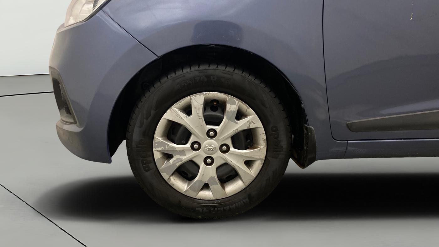 2015 Hyundai Grand i10 SPORTZ 1.2 KAPPA VTVT, Petrol, Manual, 1,40,829 km, Left Front Wheel