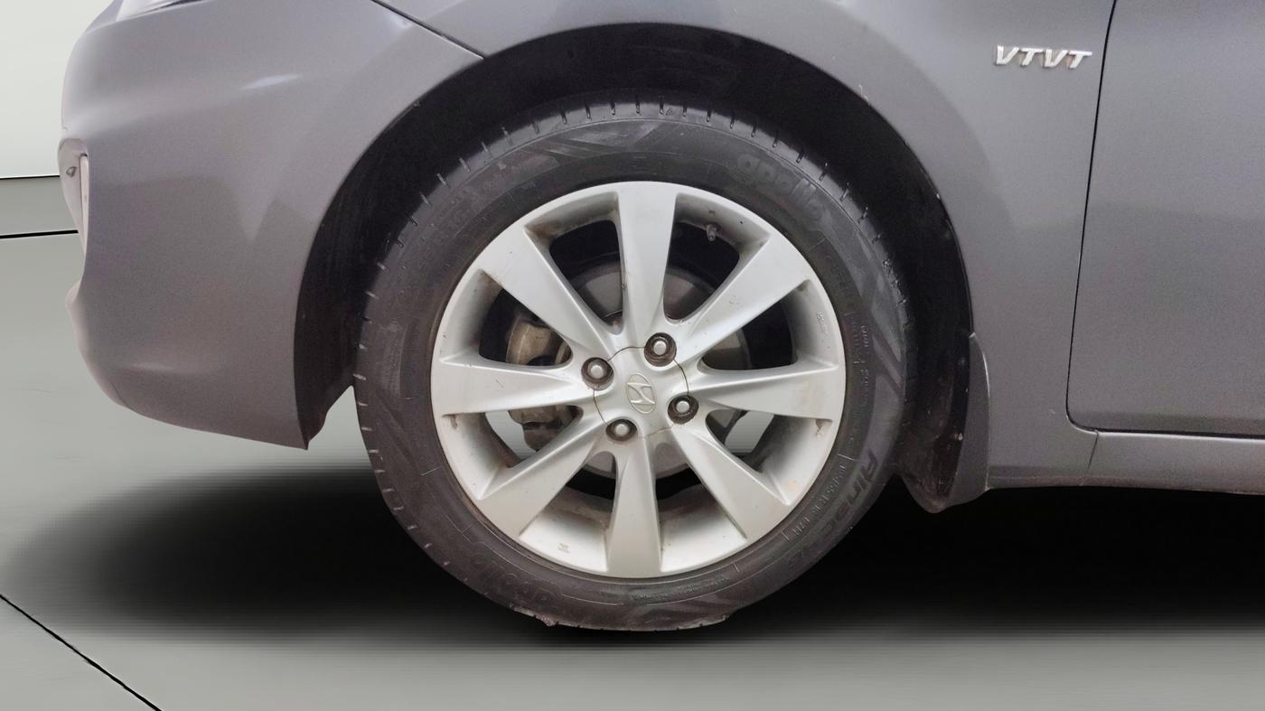 2013 Hyundai Verna FLUIDIC 1.6 VTVT SX, Petrol, Manual, 59,880 km, Left Front Wheel