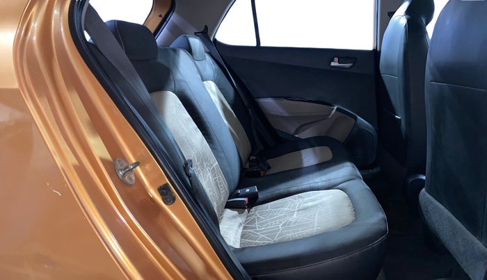 2014 Hyundai Grand i10 SPORTZ 1.2 KAPPA VTVT, Petrol, Manual, 64,085 km, Right Side Rear Door Cabin