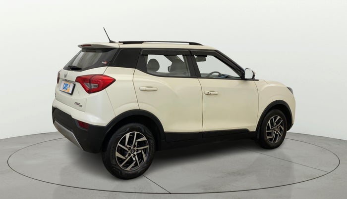 2022 Mahindra XUV300 W8 (O) 1.2 PETROL AMT, Petrol, Automatic, 39,378 km, Right Back Diagonal