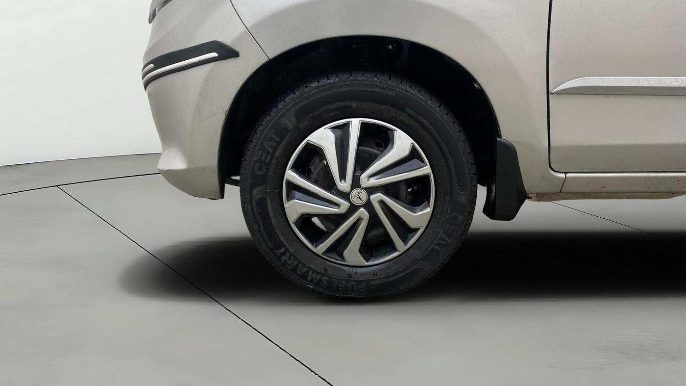 2014 Maruti Alto 800 LXI, Petrol, Manual, 55,392 km, Left Front Wheel