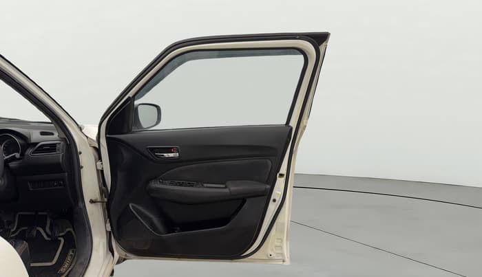 2018 Maruti Swift VXI, Petrol, Manual, 42,495 km, RHS Front Door