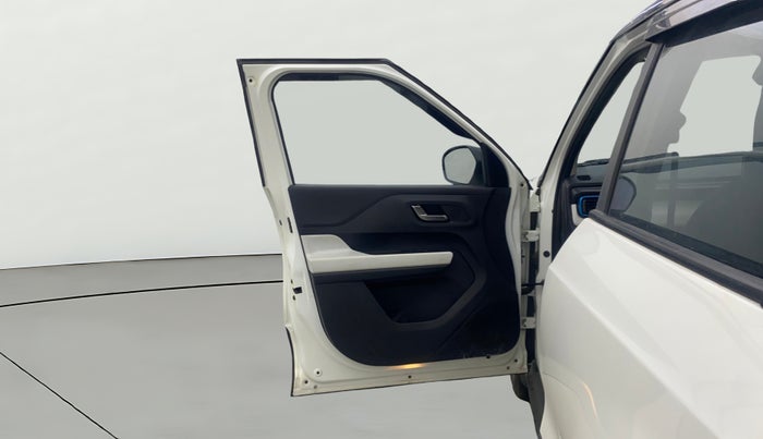 2023 Tata PUNCH CREATIVE  AMT, Petrol, Automatic, 13,899 km, LHS Front Door