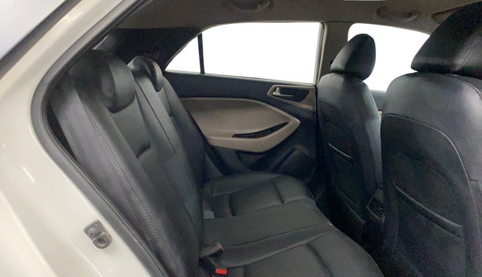 2015 Hyundai Elite i20 SPORTZ 1.2, Petrol, Manual, 61,195 km, Right Side Rear Door Cabin
