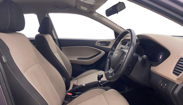 2016 Hyundai Elite i20 ASTA 1.2 (O), Petrol, Manual, 1,00,016 km, Right Side Front Door Cabin