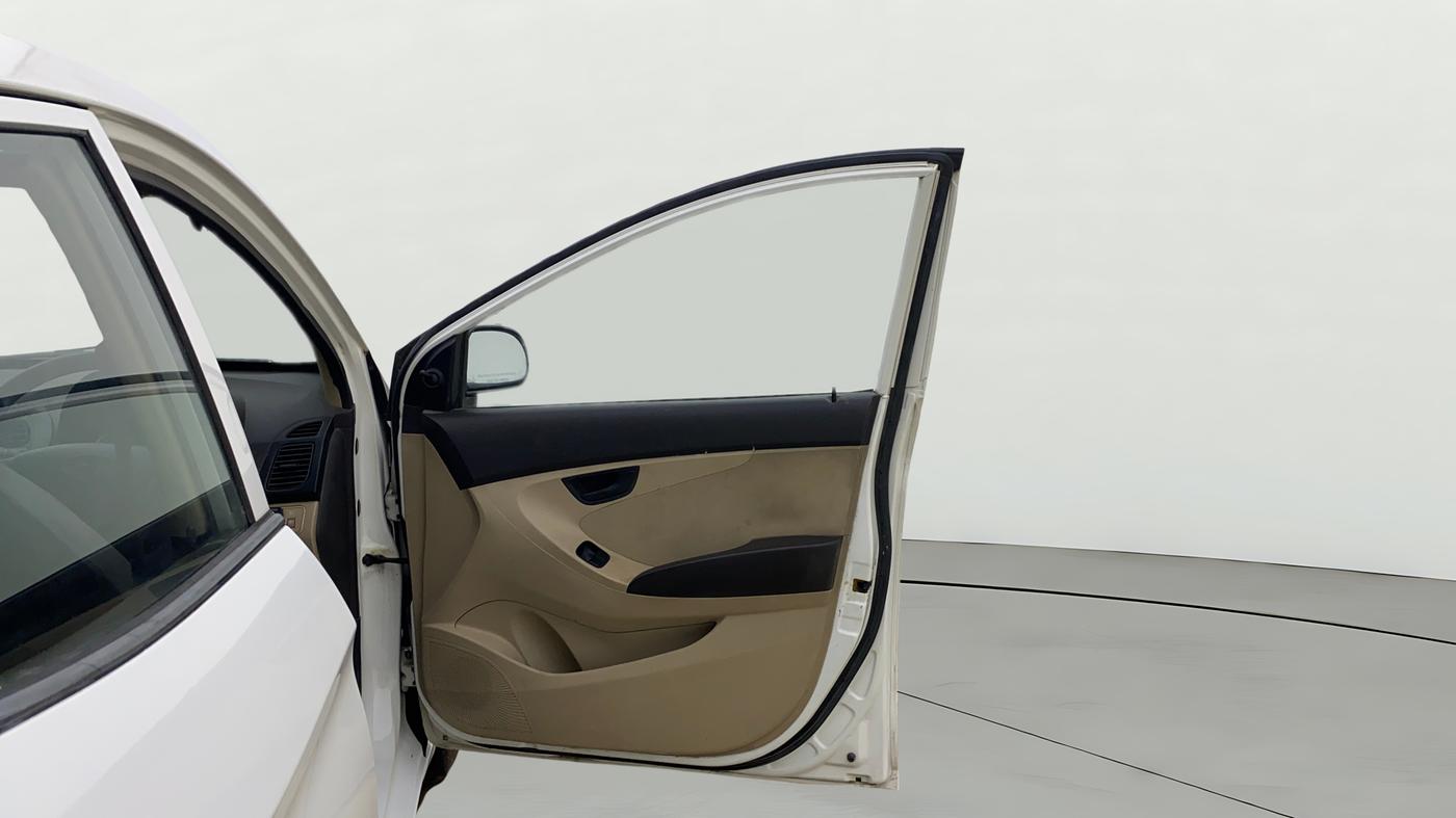 2018 Hyundai Eon MAGNA +, CNG, Manual, 59,189 km, RHS Front Door