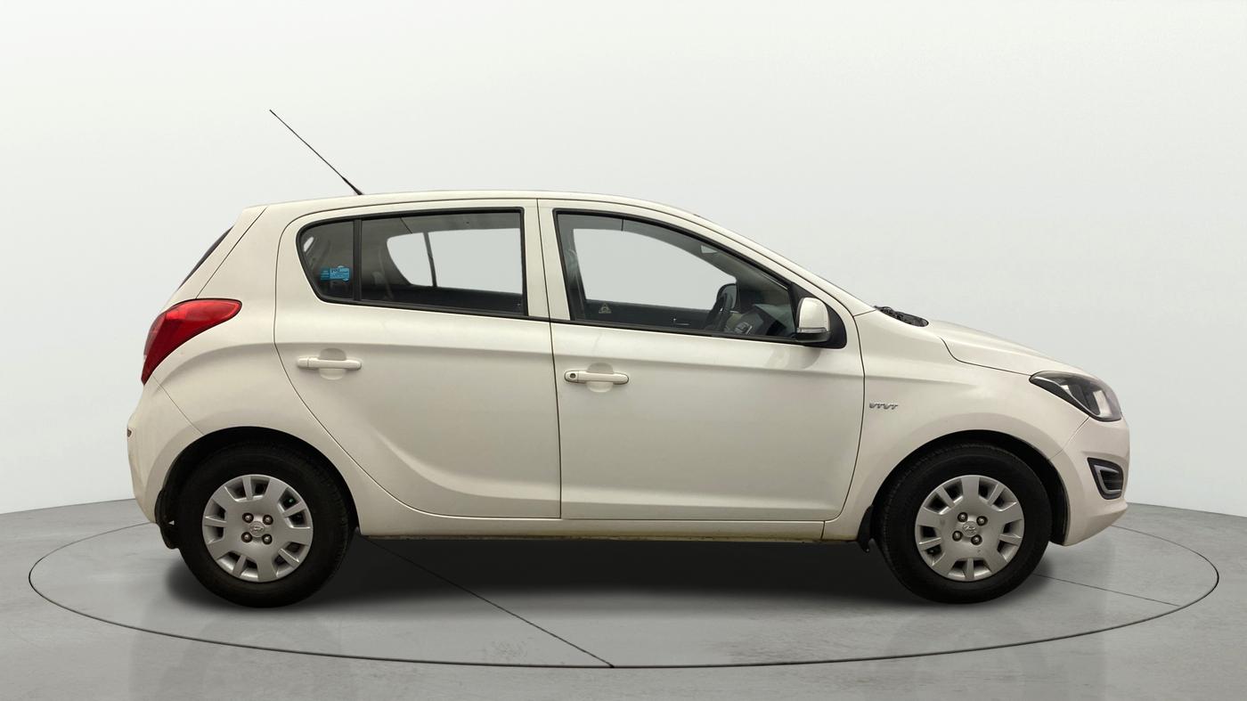 2013 Hyundai i20 MAGNA (O) 1.2, Petrol, Manual, 61,150 km, Right Side View