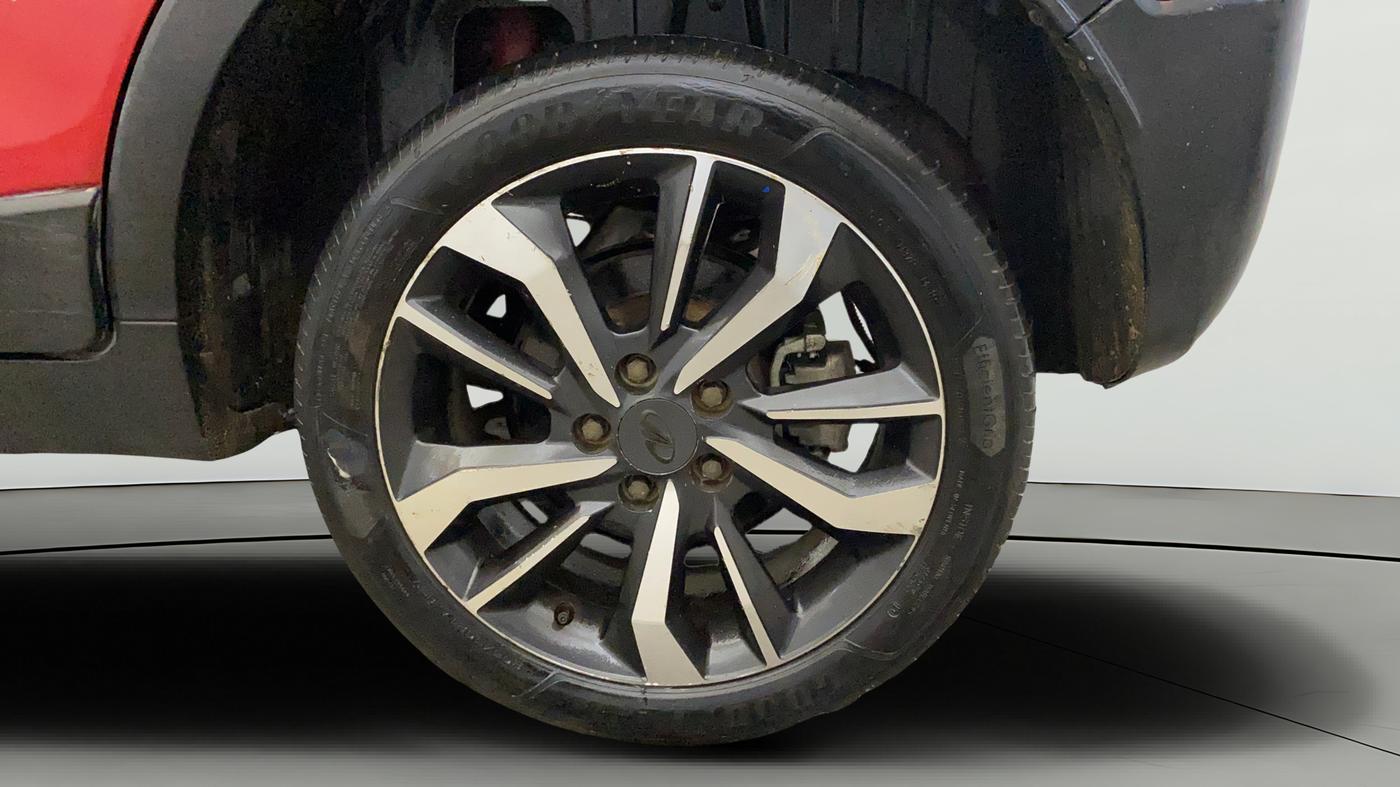 2020 Mahindra XUV300 W8 1.5 DIESEL AMT, Diesel, Automatic, 91,617 km, Left Rear Wheel