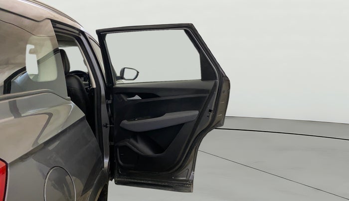 2022 MG HECTOR SHINE 2.0 DIESEL TURBO MT, Diesel, Manual, 36,618 km, RHS Rear Door