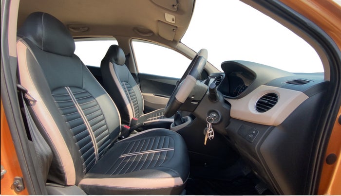 2016 Hyundai Grand i10 MAGNA 1.2 KAPPA VTVT, Petrol, Manual, 36,056 km, Right Side Front Door Cabin