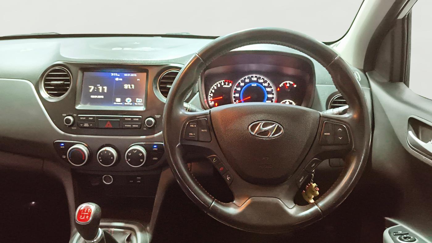 2019 Hyundai Grand i10 SPORTZ 1.2 KAPPA VTVT DUAL TONE, Petrol, Manual, 55,732 km, Steering Wheel Close Up