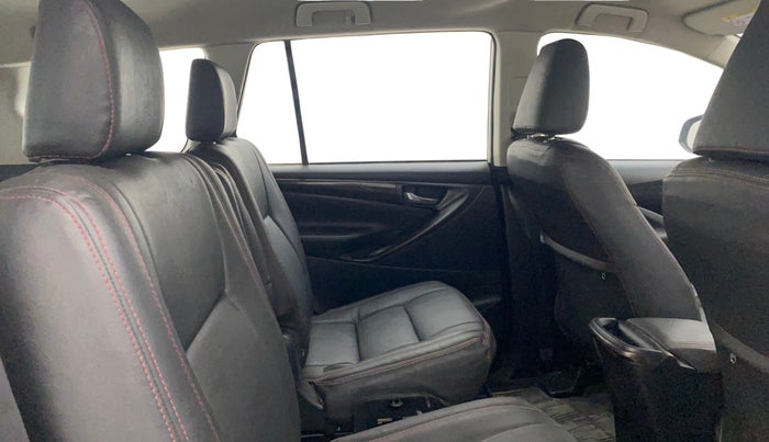 2020 Toyota Innova Crysta 2.4 GX 7 STR, Diesel, Manual, 60,111 km, Right Side Rear Door Cabin