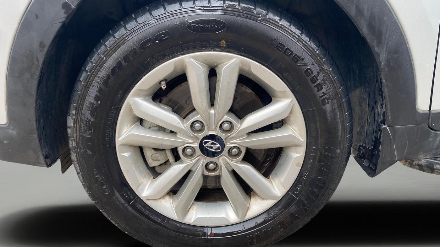 2016 Hyundai Creta  SX 1.6 Petrol , Petrol, Manual, 10,618 km, Left Front Wheel