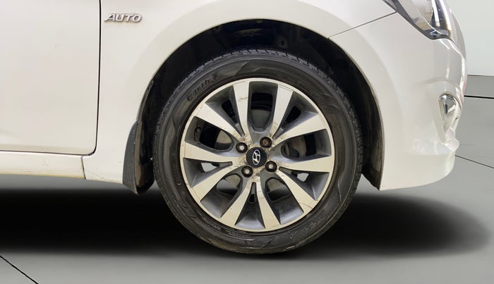 2016 Hyundai Verna 1.6 VTVT SX AT, Petrol, Automatic, 47,416 km, Right Front Wheel