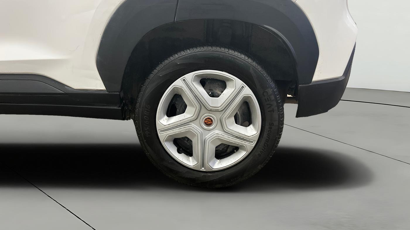 2023 Nissan MAGNITE XE, Petrol, Manual, 17,554 km, Left Rear Wheel